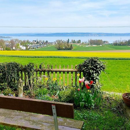 Seesicht Und Charmante Wohnung Bei Hanni Und Ueli Bottighofen Exterior foto