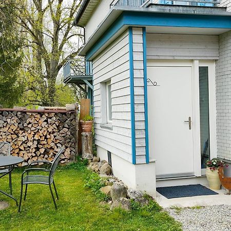 Seesicht Und Charmante Wohnung Bei Hanni Und Ueli Bottighofen Exterior foto