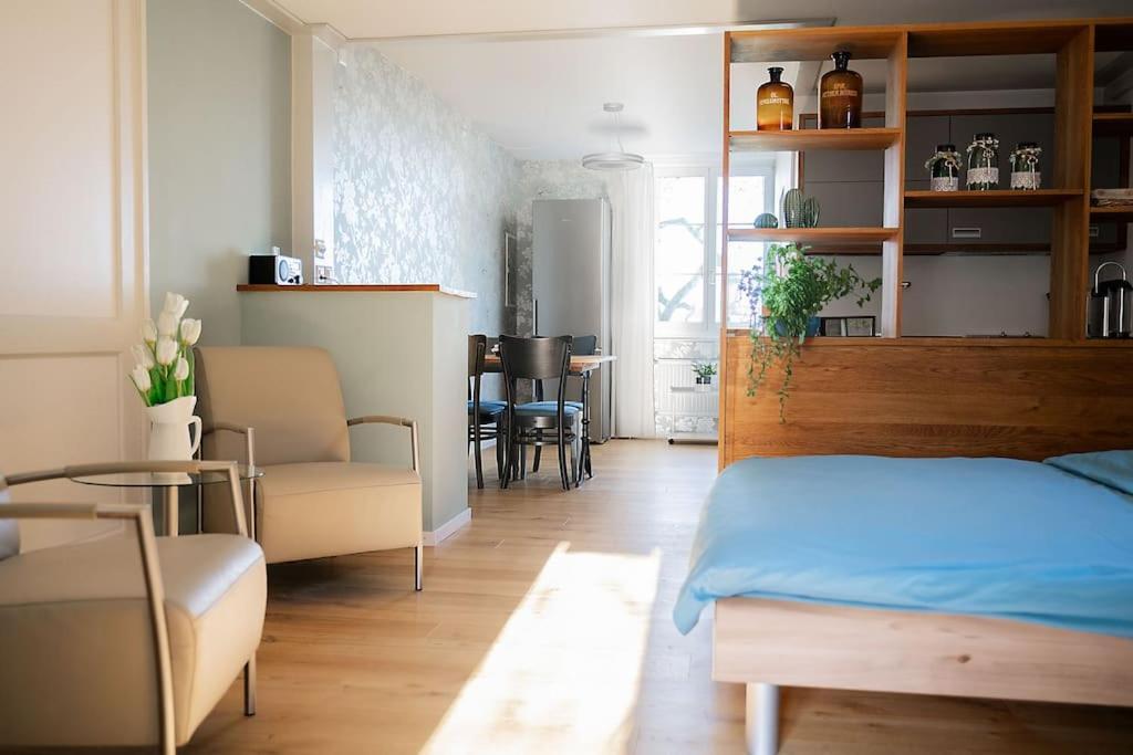 Seesicht Und Charmante Wohnung Bei Hanni Und Ueli Bottighofen Exterior foto